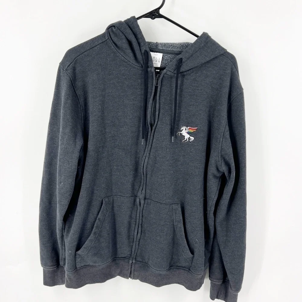 ✅ Well Worn PRIDE Clothing Sweatshirt LOVE Hoodie Gray w/LOVE graphic SIZE LARGE - Picture 2 of 6